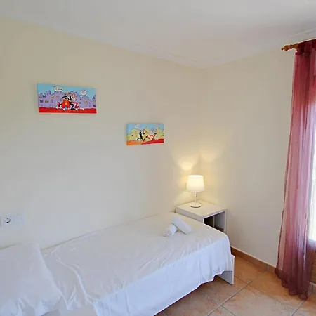 Marques - With Private Swimming Pool In